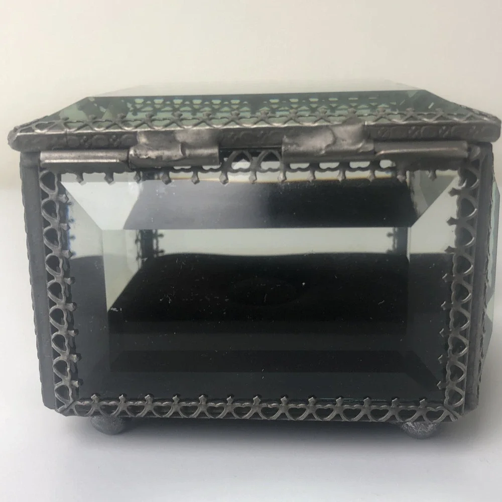 Nicole Miller Home Glass Mirrored Elegant Silver Tone Jewelry Trinket Box